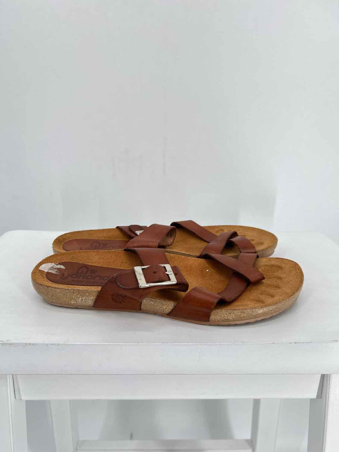 Yokono Women Size 7.5 Brown Sandals