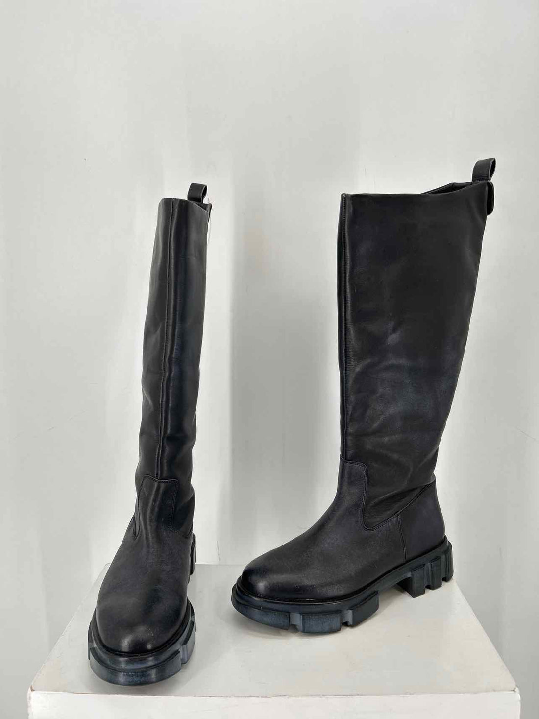 Free People Women Size 38 (7.5-8) Black Knee-High Boot
