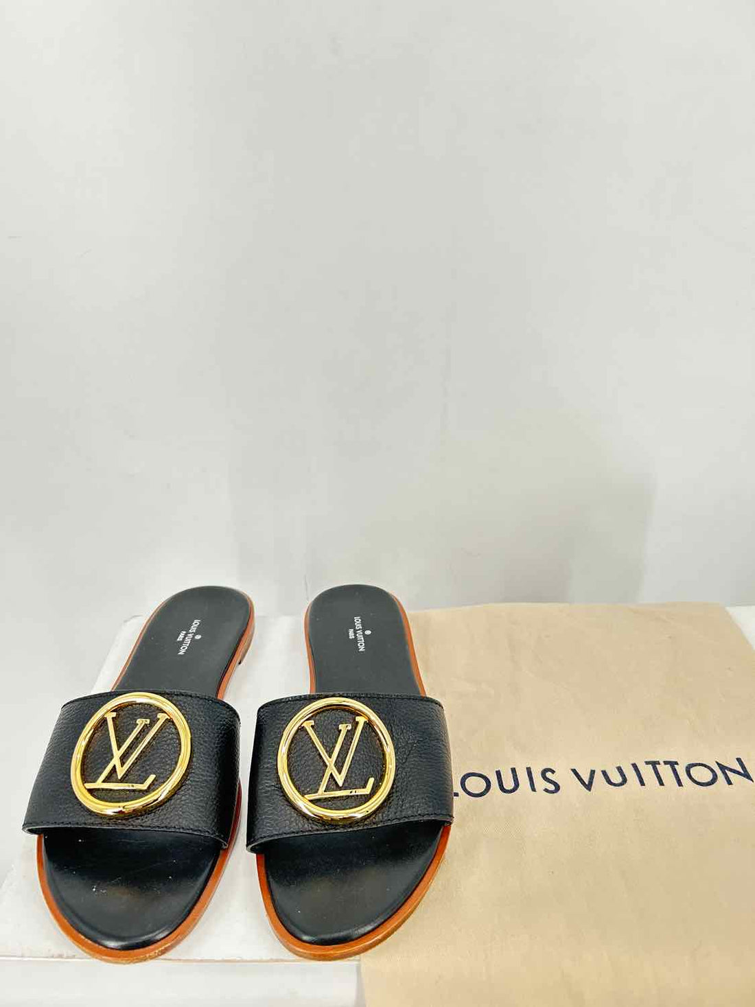 Louis Vuitton Women Size 37(6) Black Leather Lock It Flat Sandal LUXURY