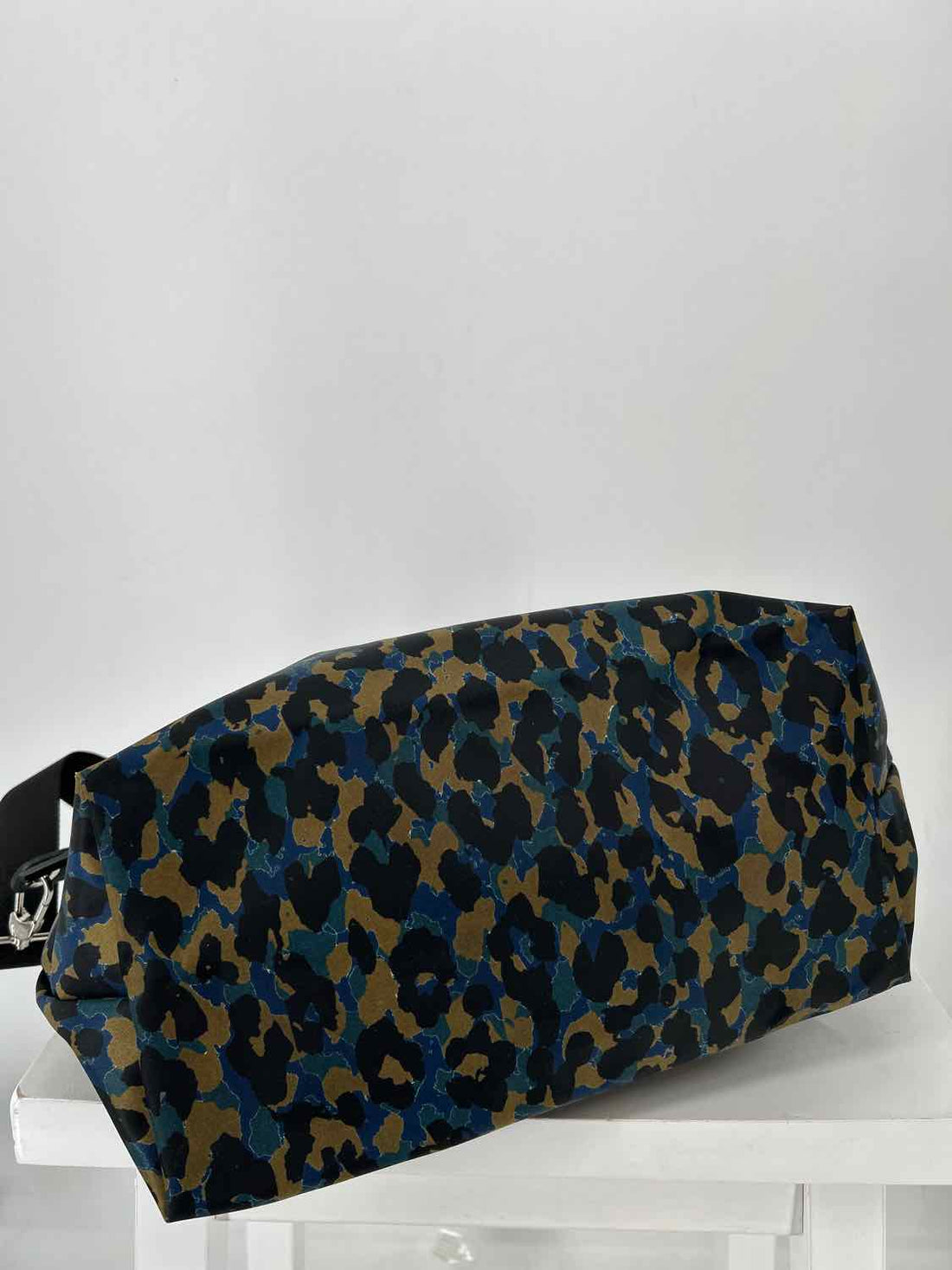 LongChamp Blue Print Nylon Pre Owned Satchel