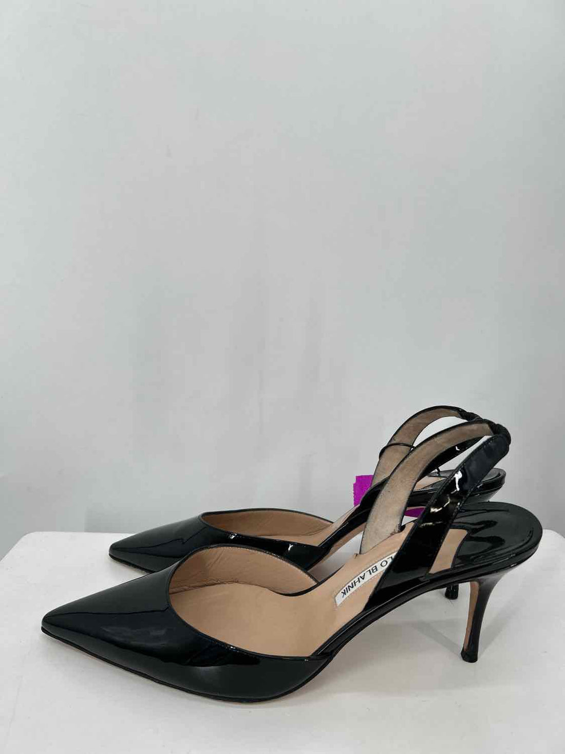 Manolo Blahnik Women Size 40.5 Black Patent Leather LUXURY