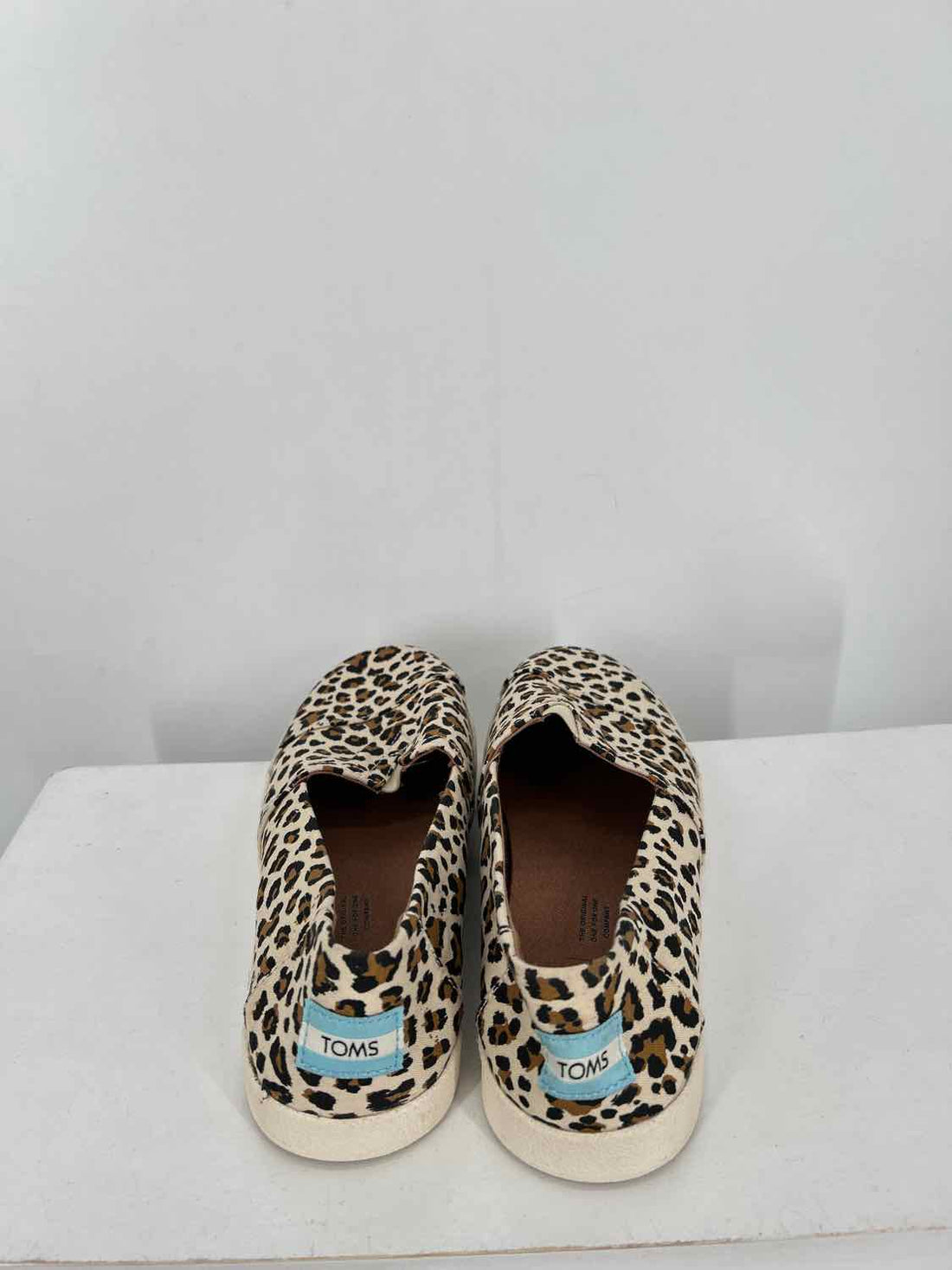 Toms Women Size 7 Leopard Flats