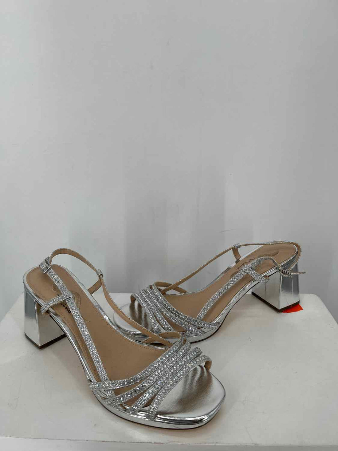 Nina Women Size 9.5 Silver Like New Sandals