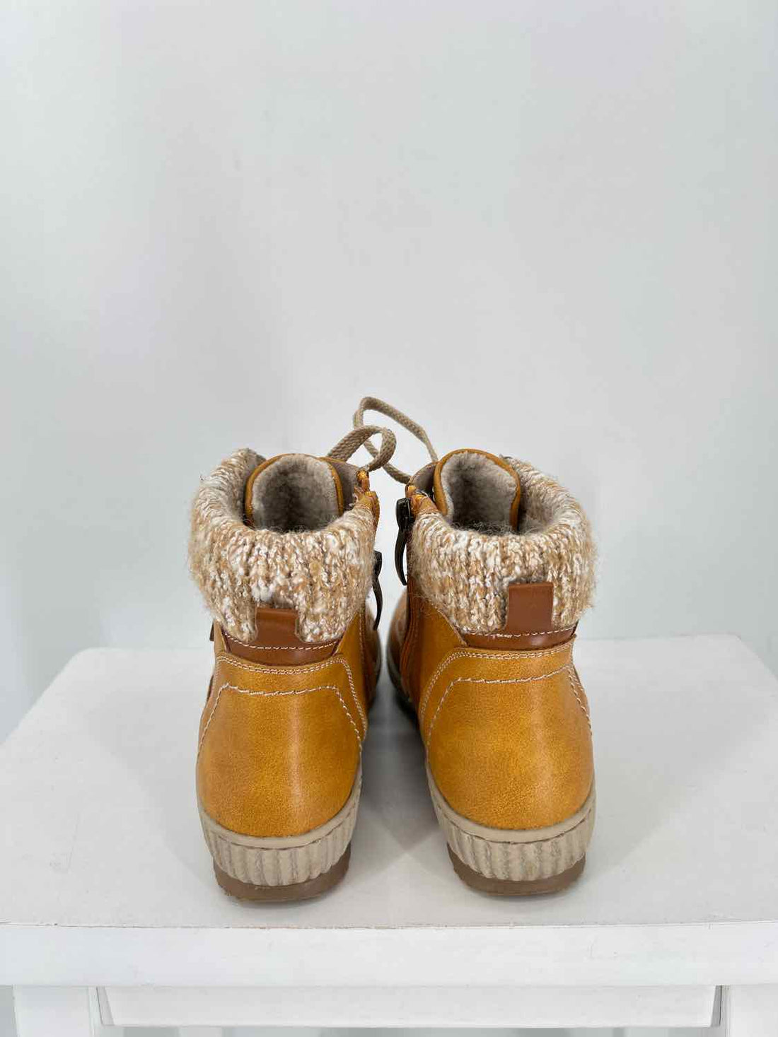Spring Step Women Size 36 Yellow Combat Boot