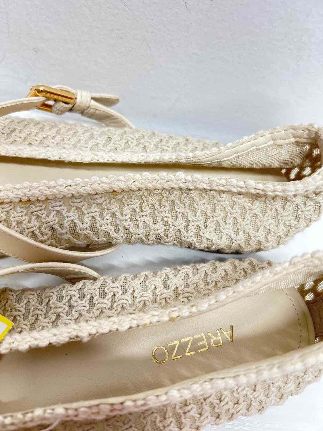 Arezzo Women Size 8.5 Beige Like New Flats
