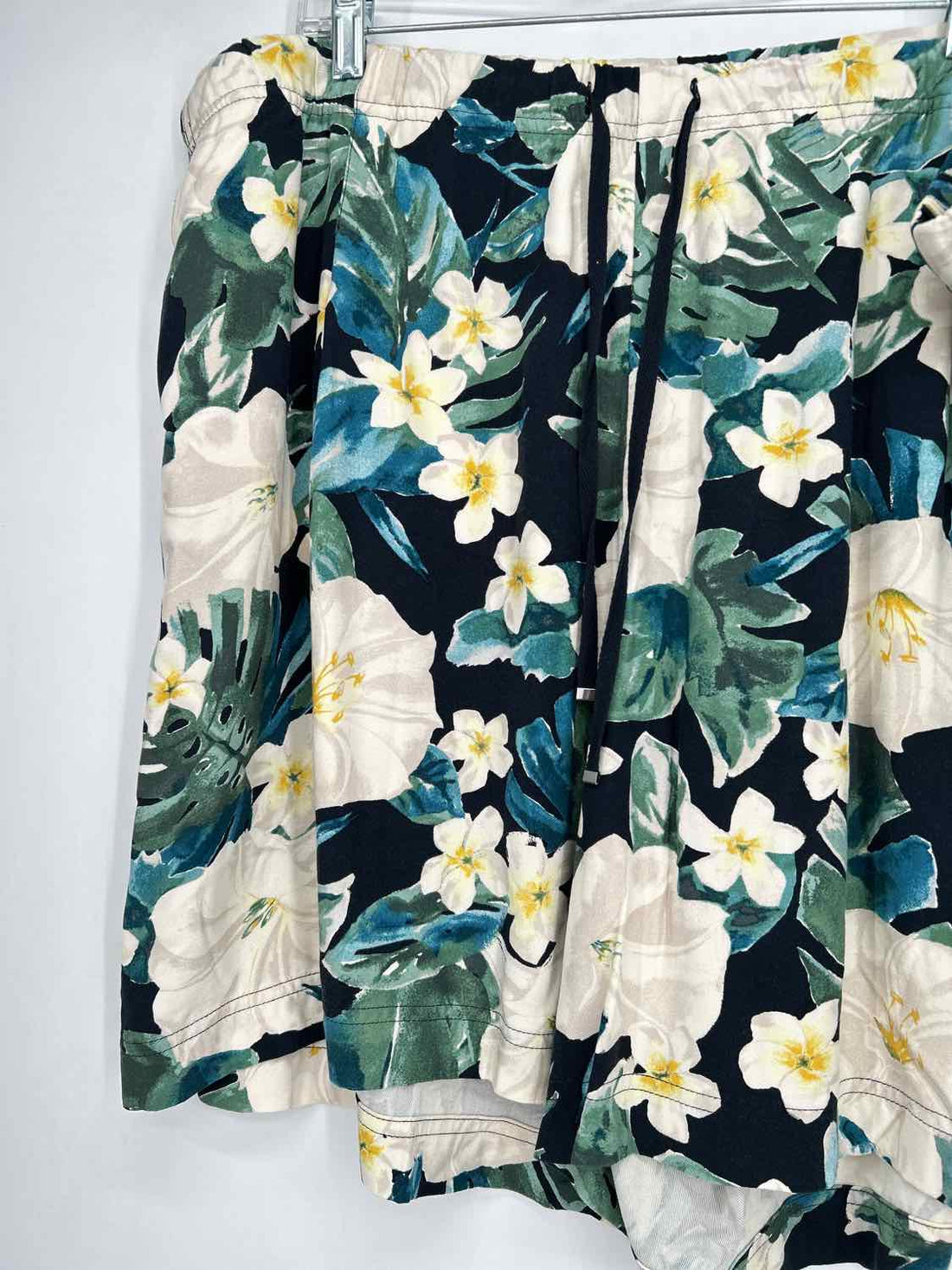 J Jill Size 3X Navy Floral Shorts