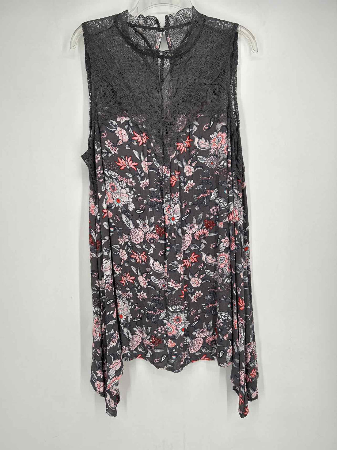 Torrid Size 2 Gray Floral NWT Sleeveless