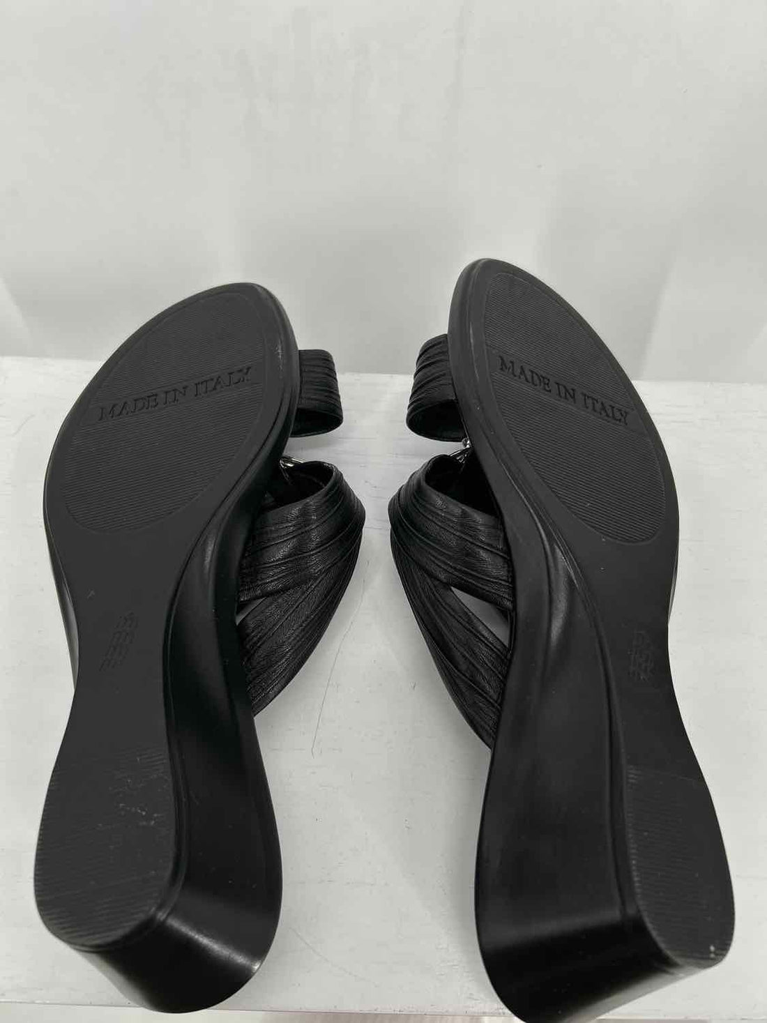Italian Shoe Makers Women Size 8 Black Wedges