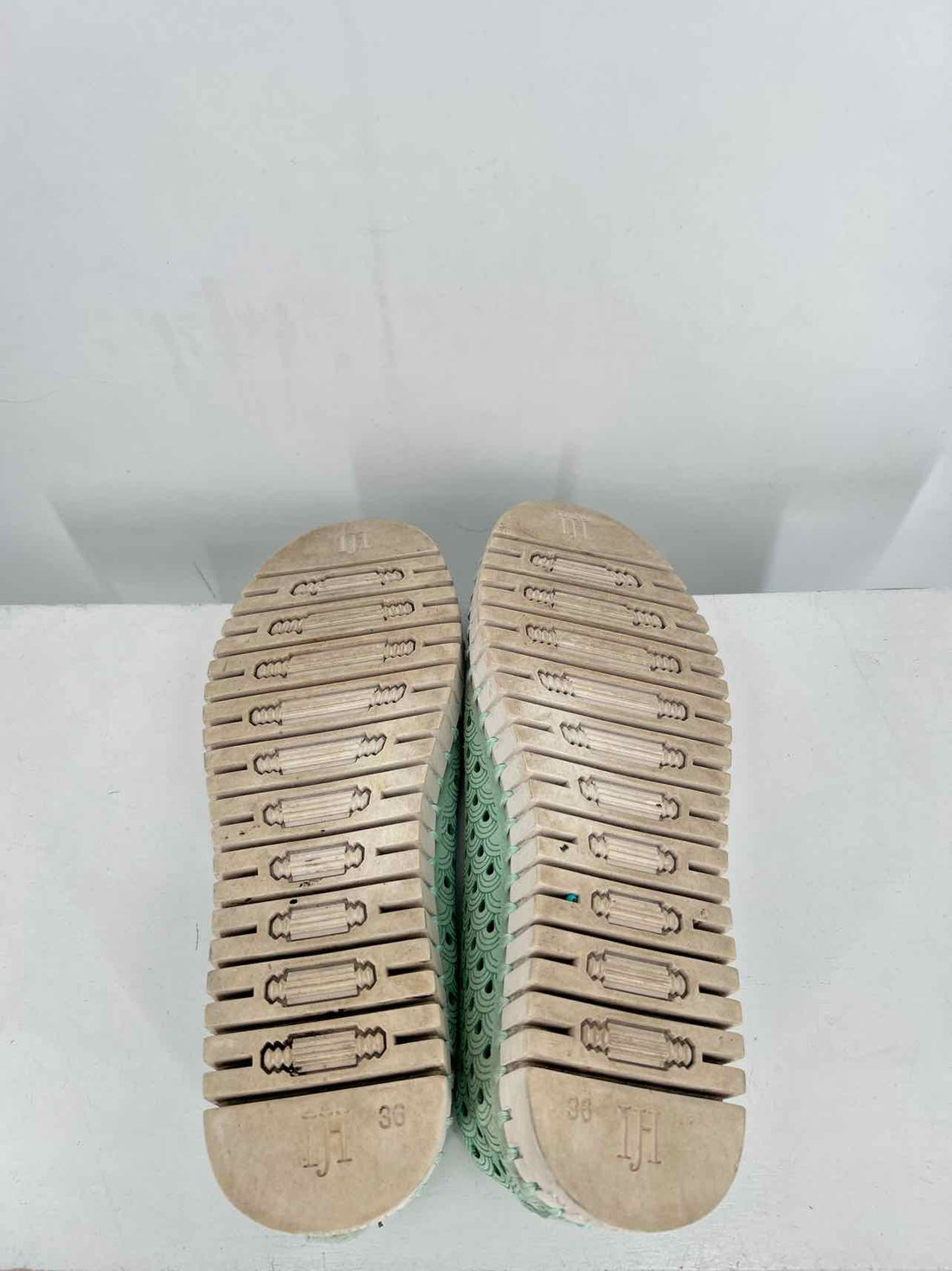 Ilse Jacobsen Women Size 36 (5.5-6) Mint Green Perforated Sneakers