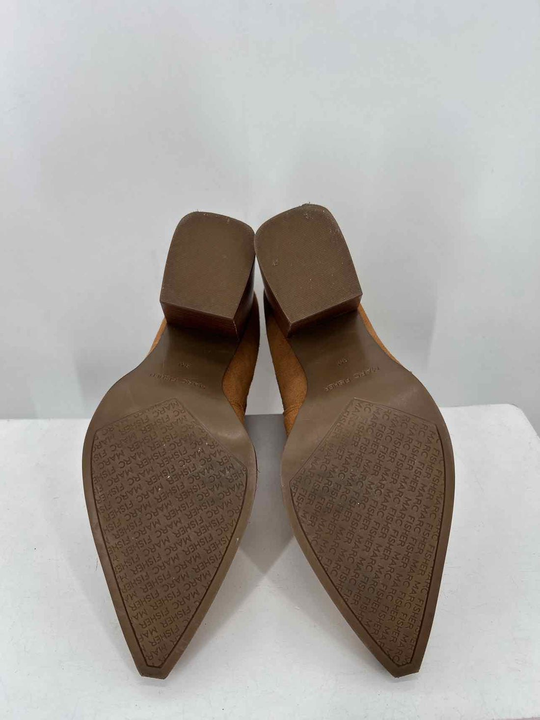 Marc Fisher Women Size 9 Camel Chelsea Boot