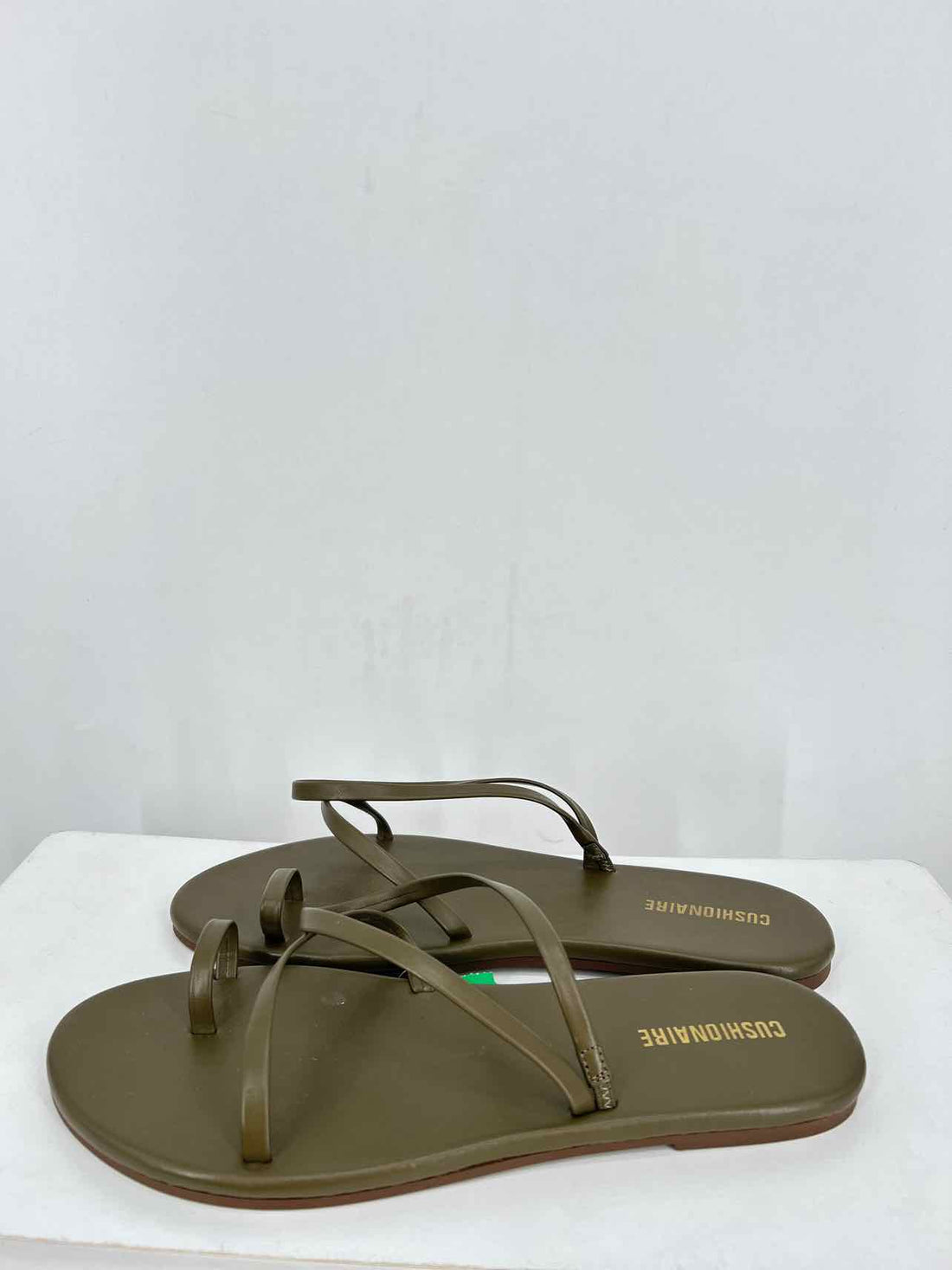 Cushionaire Women Size 10 Olive Sandals