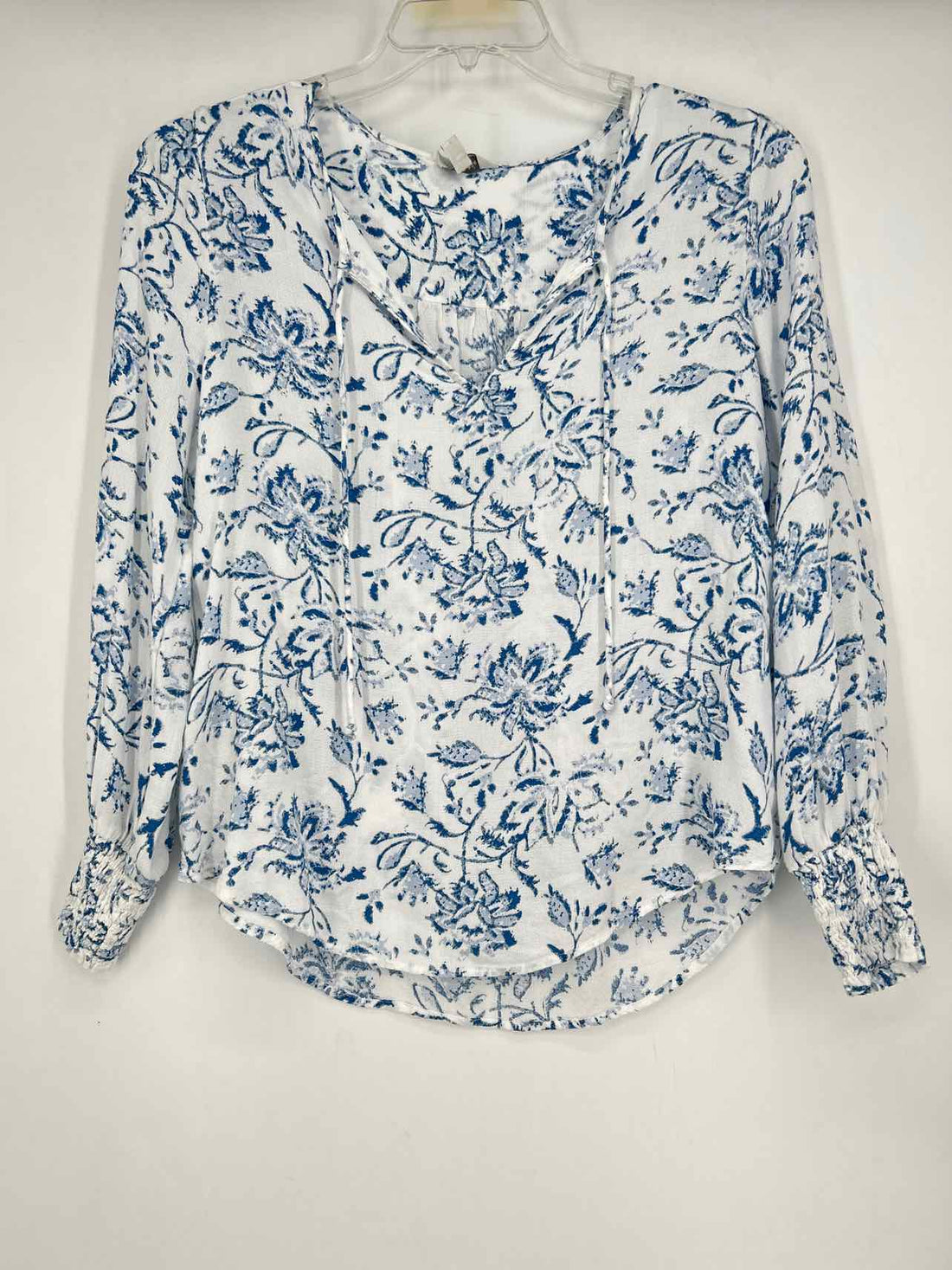 Lucky Brand Size M White & Blue Long Sleeve
