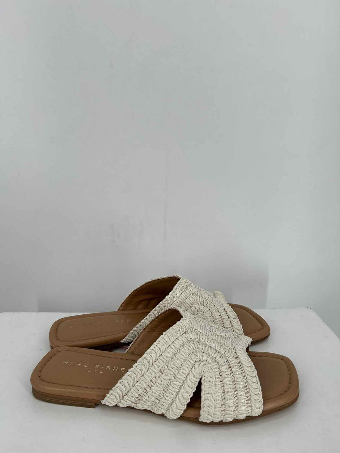 Marc Fisher Women Size 8.5 White Straw Sandals