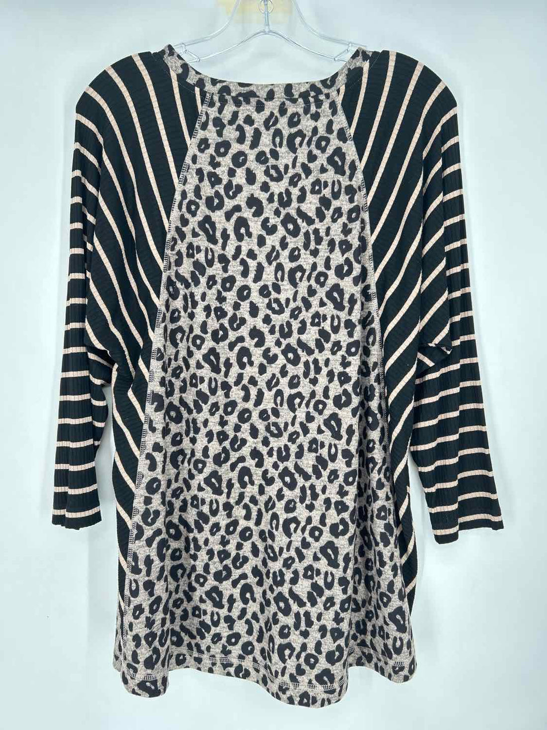 Ali miles Size S Black & Leopard Long Sleeve