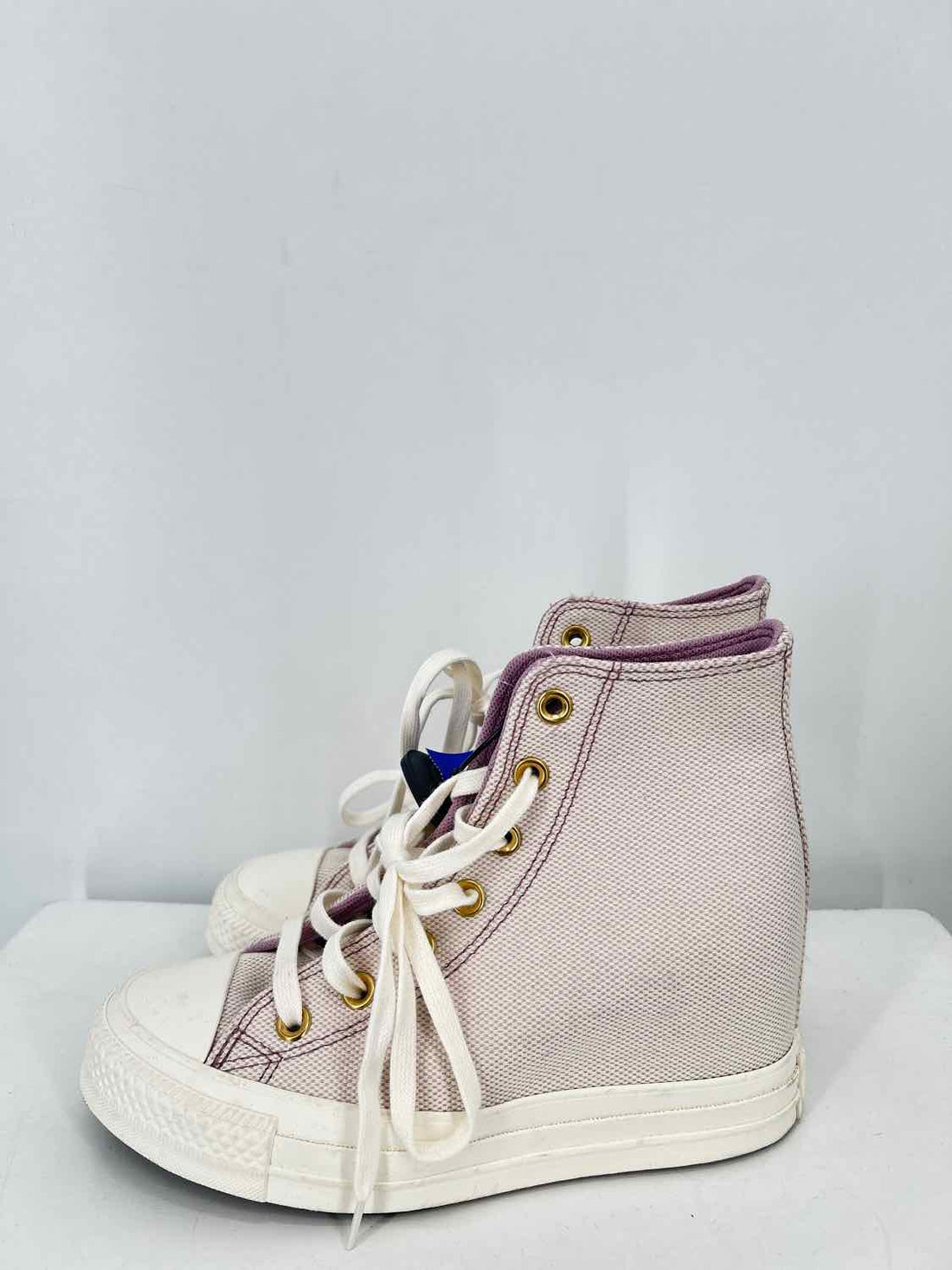 Converse Women Size 6 Light Purple Sneakers