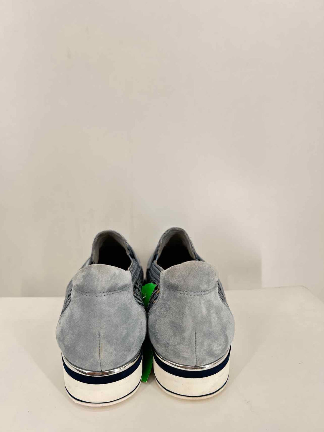 Softwaves Women Size 40 (9-9.5) Light Blue Raffia/Suede Sneakers