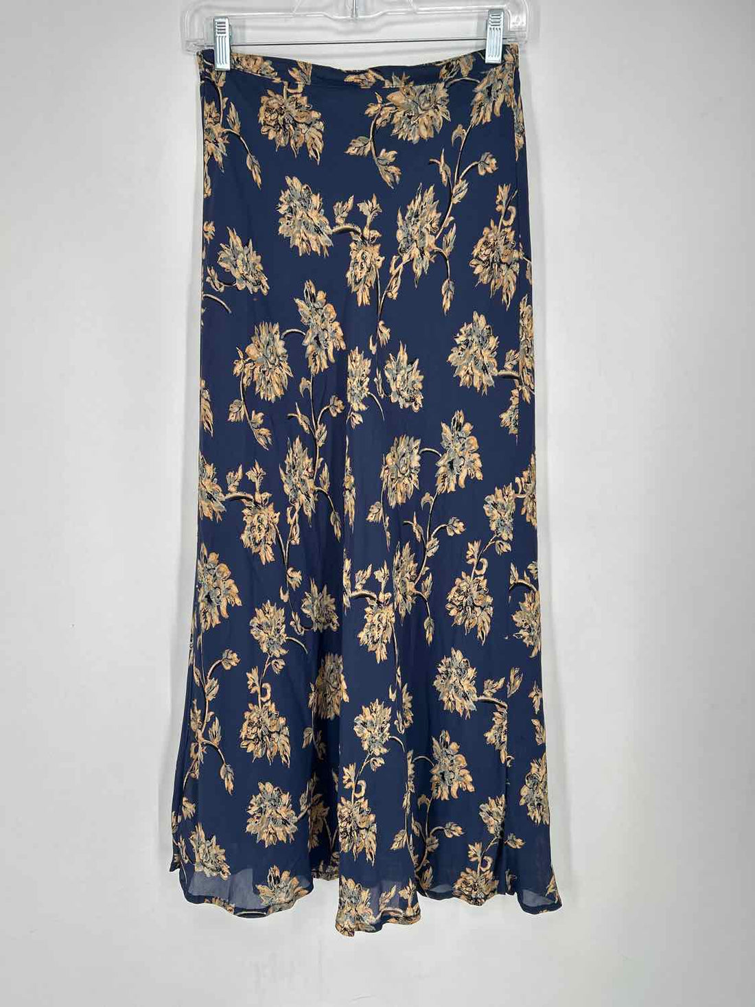 Eddie Bauer Size 4P Navy Floral Skirts