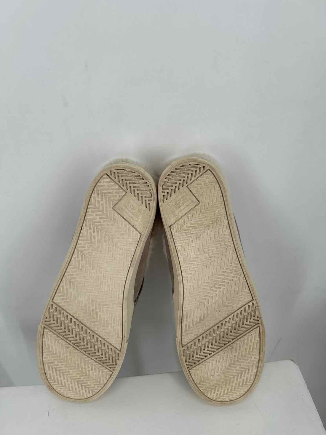 Toms Women Size 10 Taupe Faux Fur Mules