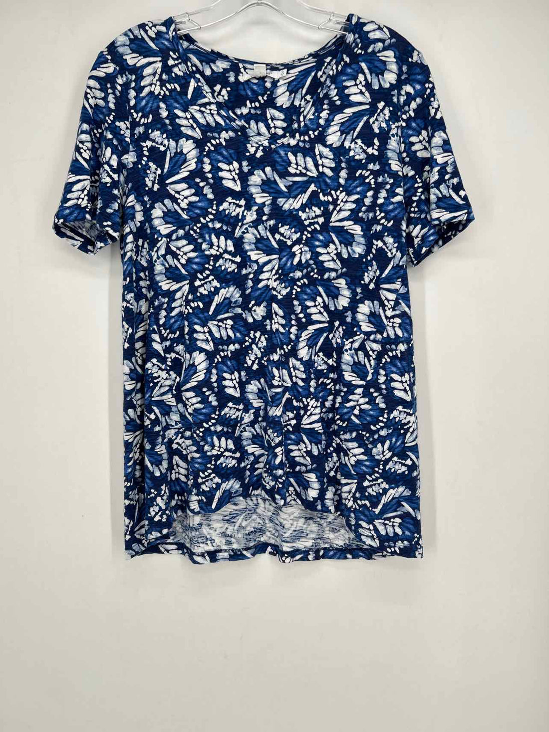 Chicos Size 0 (4) Navy Print Short Sleeve