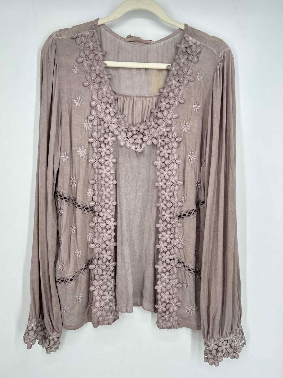 POL Size XL Dusty Rose Embroidered Long Sleeve