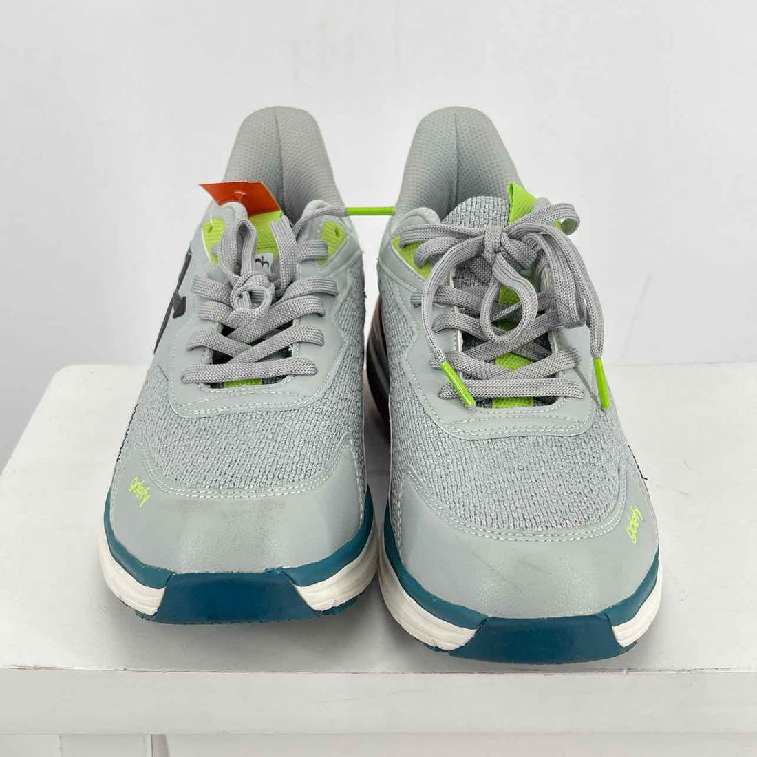 G-DEFY Women Size 8.5 Light Gray Multi Sneakers