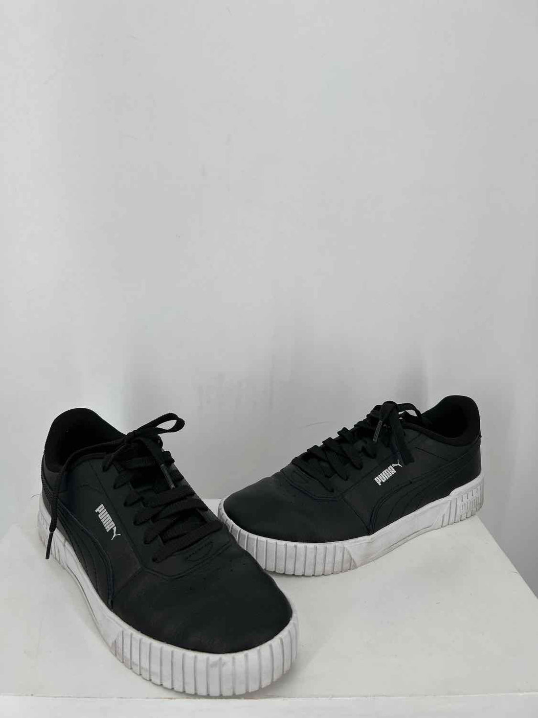 Puma Women Size 10 Black Sneakers