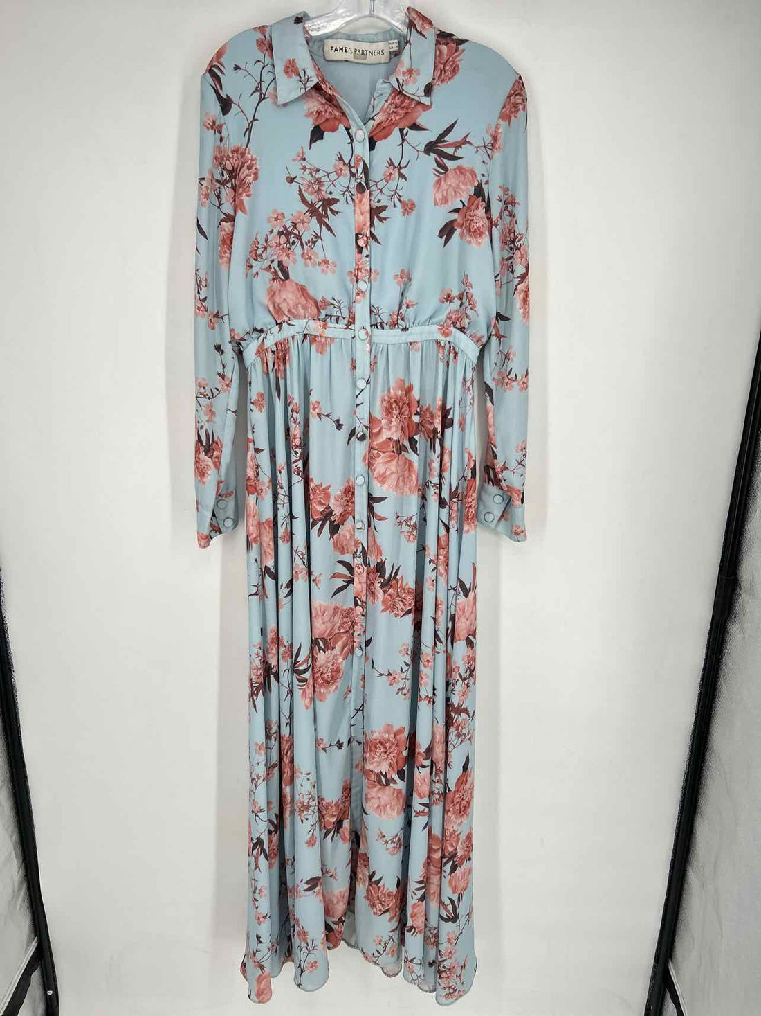 Fame and partners Size 8 Light Blue Floral Long Sleeve Maxi