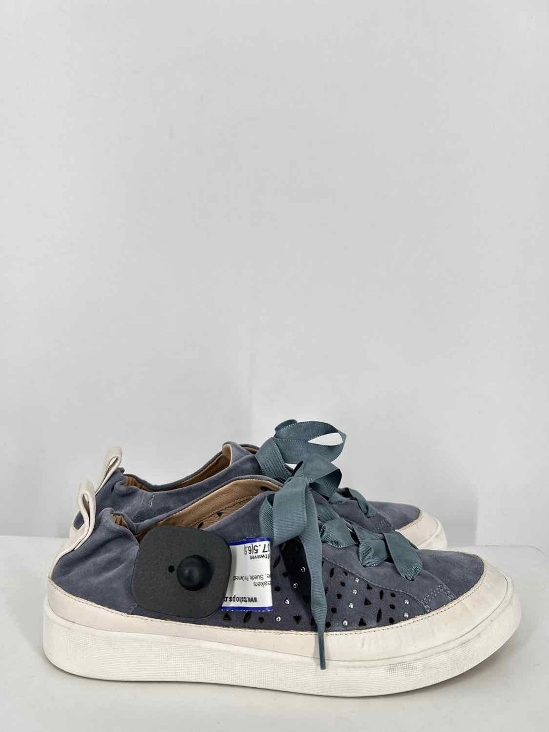Softwaves Women Size 37.5(6.5) Blue Suede Sneakers