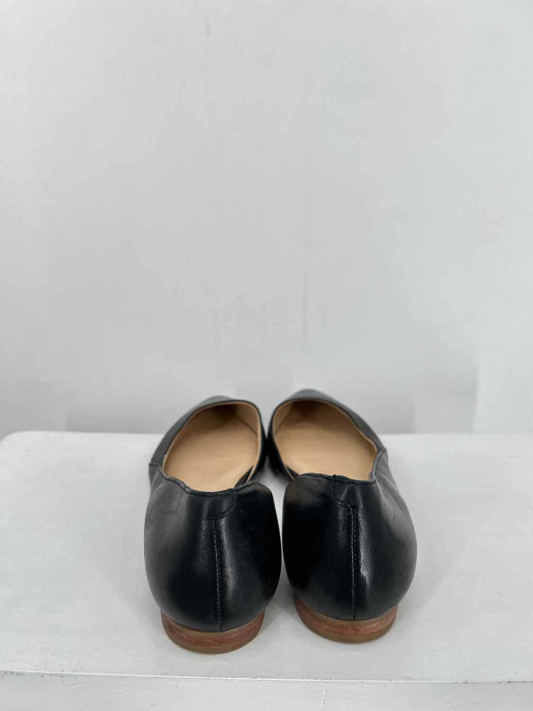 Marc Fisher Women Size 6 Black Like New Flats