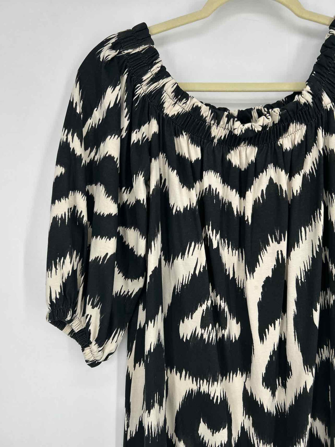 H&M Size S Black & White Short Sleeve Dress