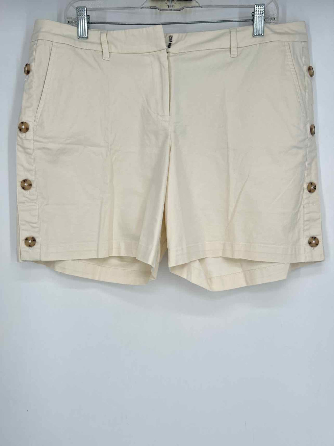 J Jill Size 14P Cream NWT Shorts