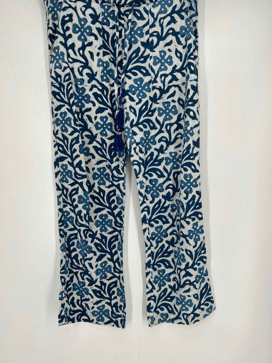 Pax Philomena Size XS White & Blue Print Pants