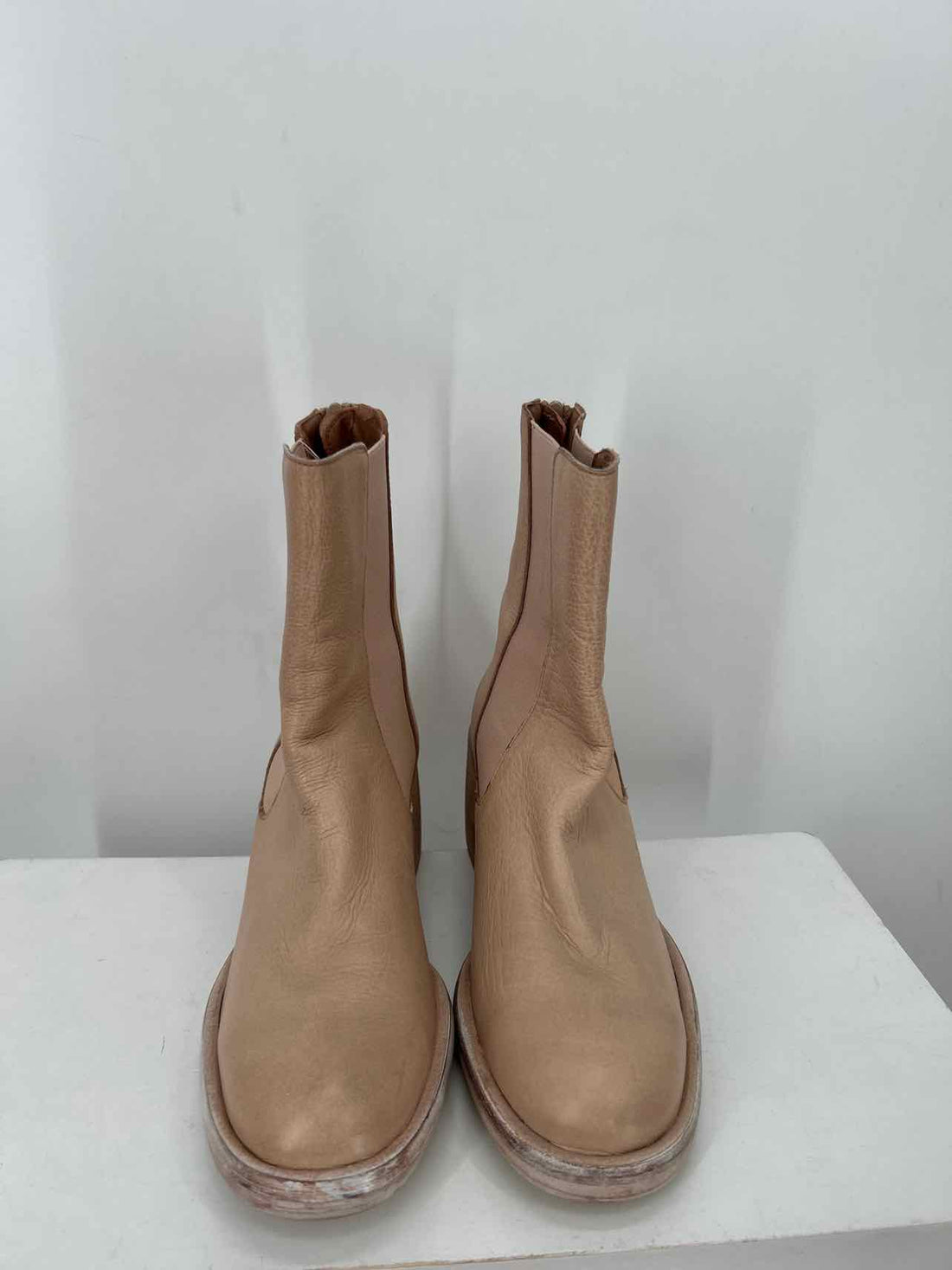 Free People Women Size 38 (7.5-8) Beige Essential Chelsea Boot