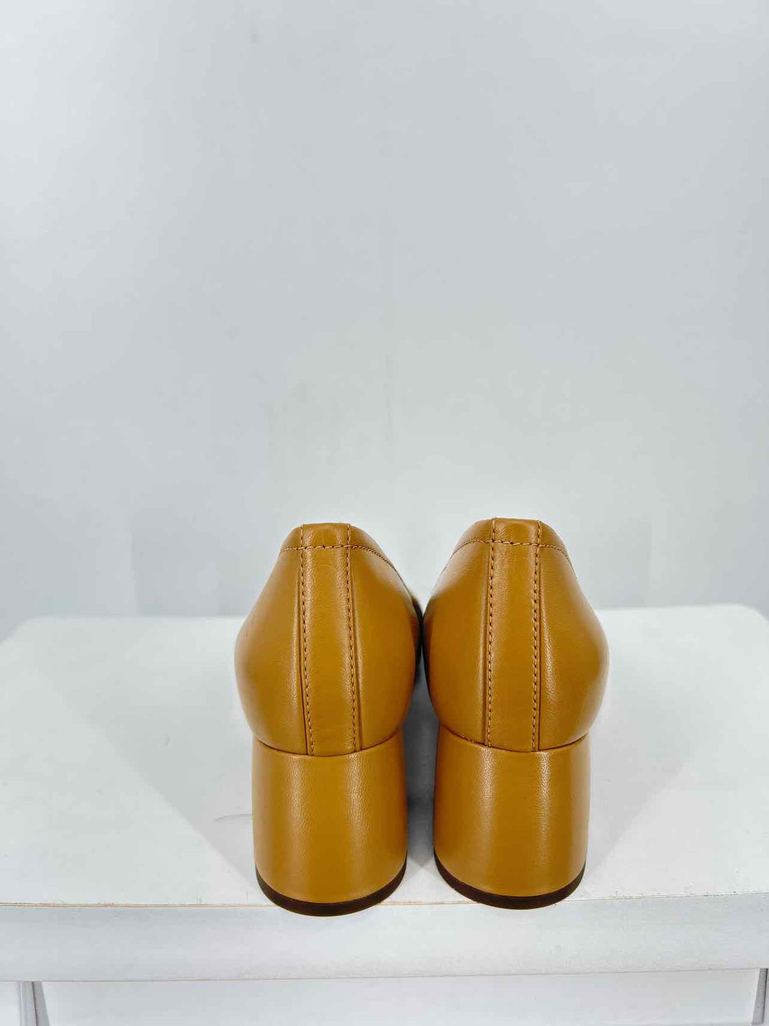 Vionic Women Size 8 Tan Heels