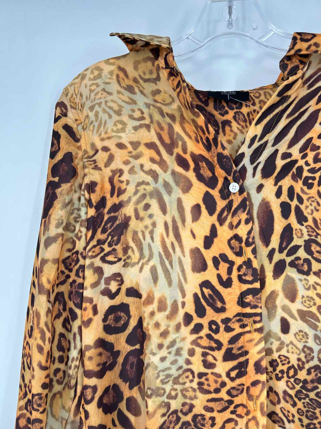 Tahari Size SP Leopard NWT Long Sleeve
