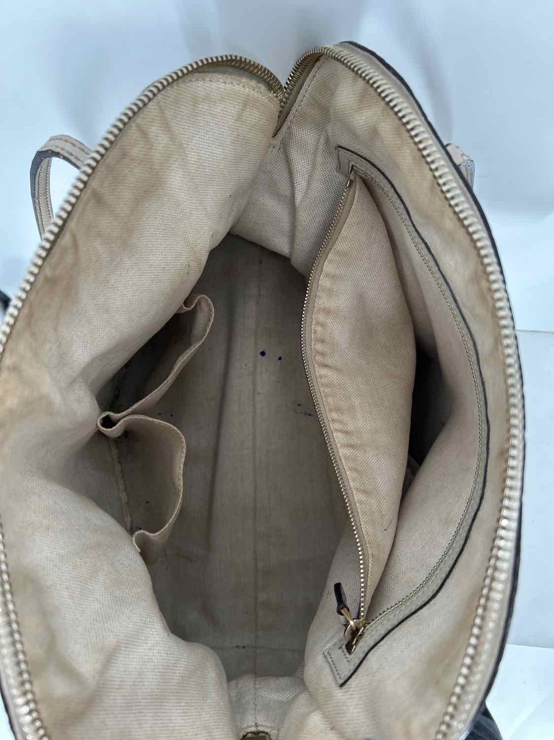 Gucci Microguccissima Bree Off White Leather As Is LUXURY