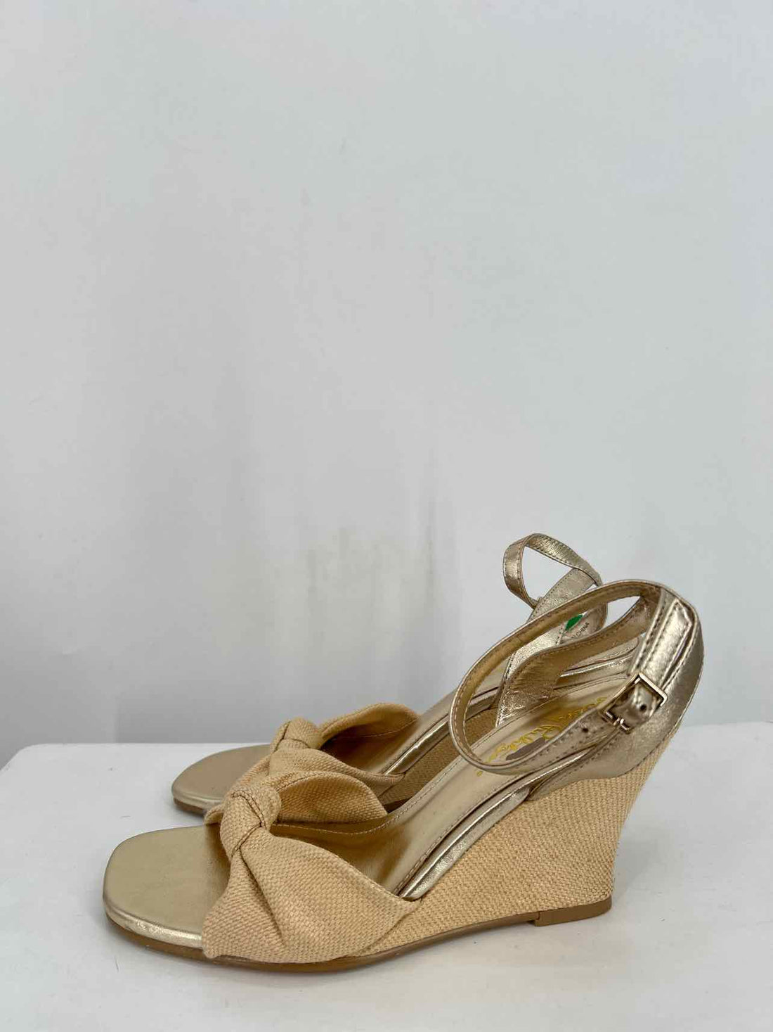 Lilly Pulitzer Women Size 6.5 Gold Canvas Wedges