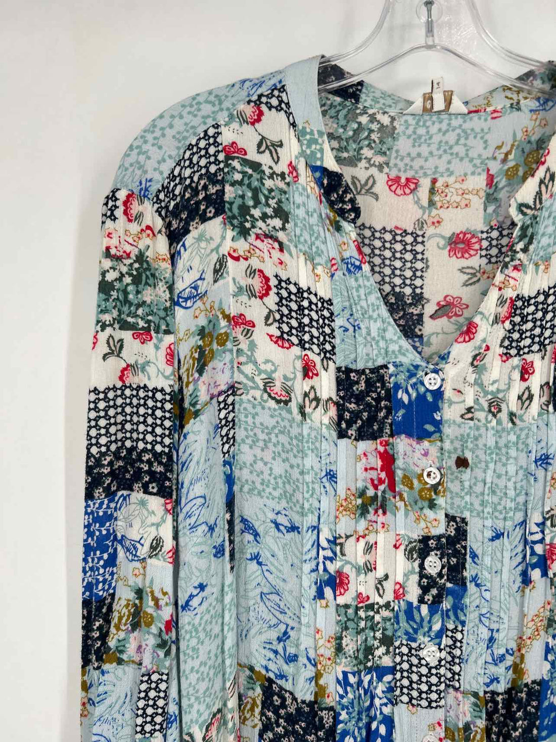 Cotton Traders Size 14 Light Blue Floral Long Sleeve