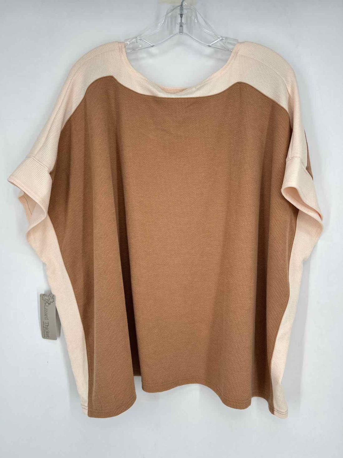 Big Water Blue Sky Size L Cream & Brown NWT Short Sleeve