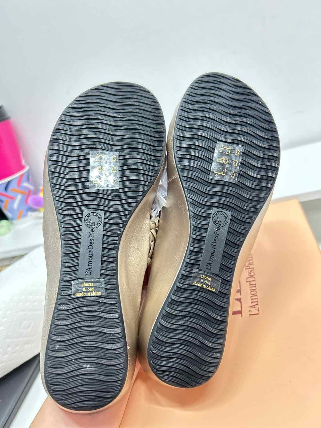 LDP Women Size 8.5 Champagne New In Box Leather Sandals