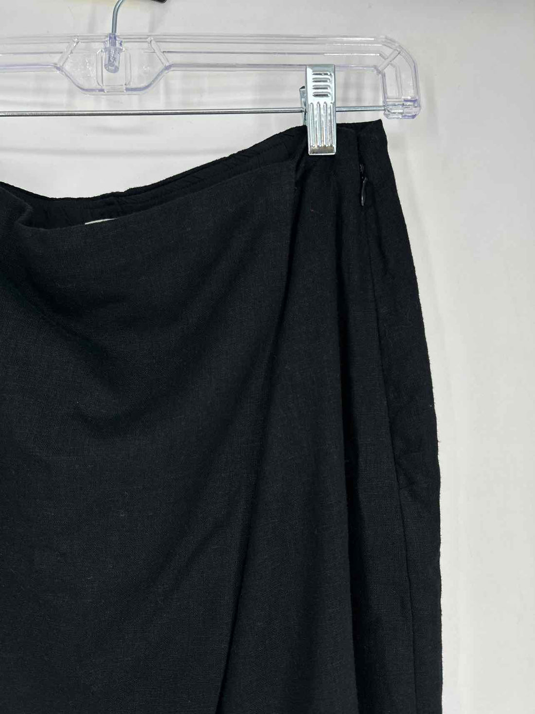 Abercrombie & Fitch Size M Black Skort