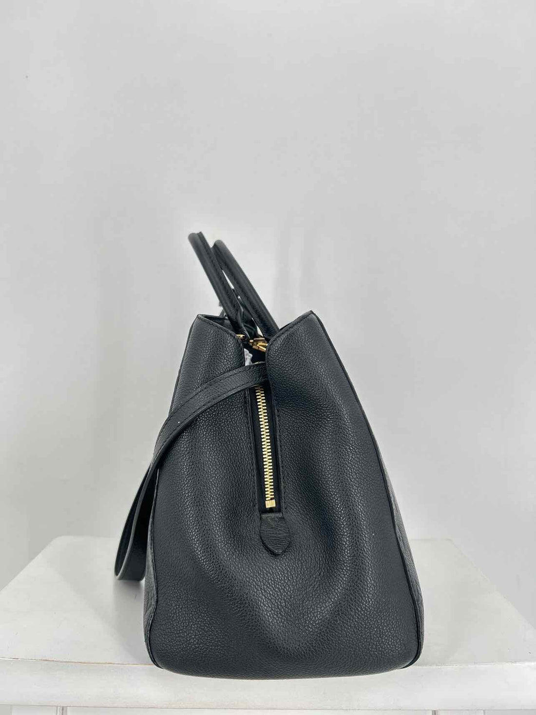 Louis Vuitton Black Leather Good LUXURY