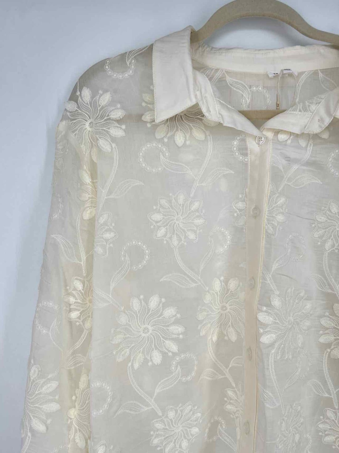 En Creme L Cream Embroidered New Boutique Top