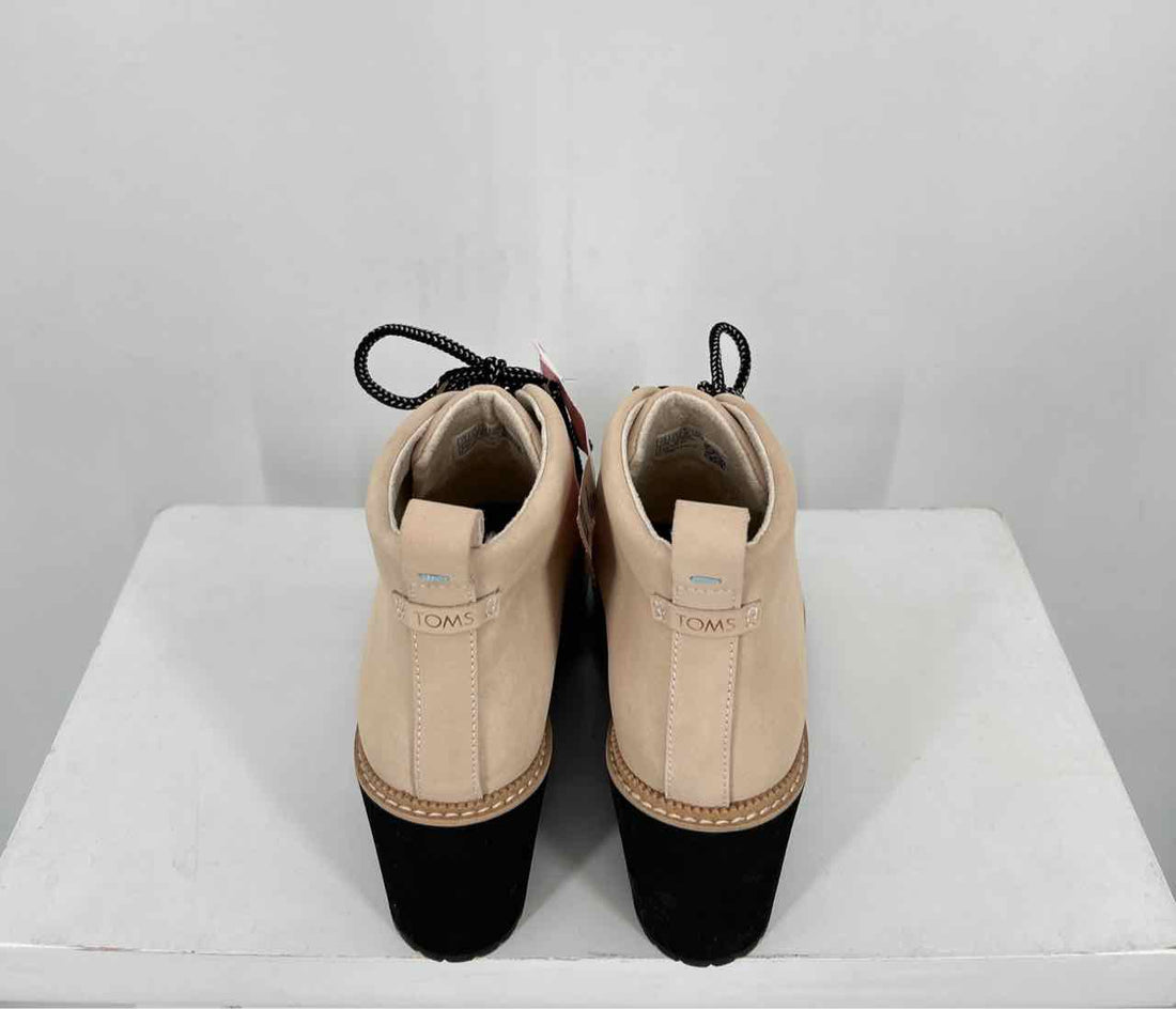 Toms Women Size 7.5 Cream Excellent Condition Ankle Boot