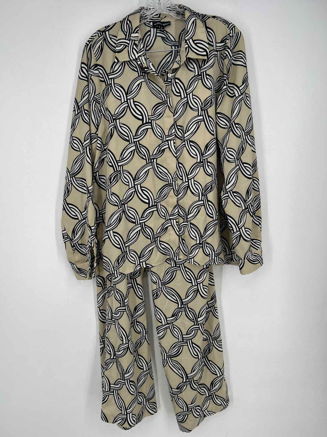 Modern Works Size L Beige Black & White Print Multi-Piece Set