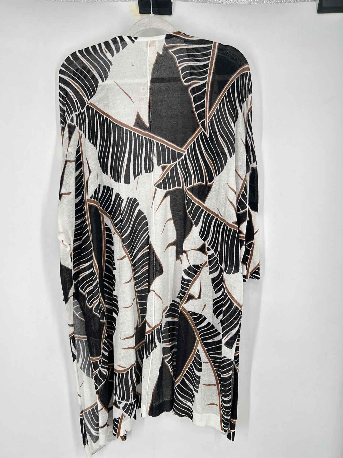 Chicos Size 0 (s) White & Black Print Rayon/Nylon Cardigan