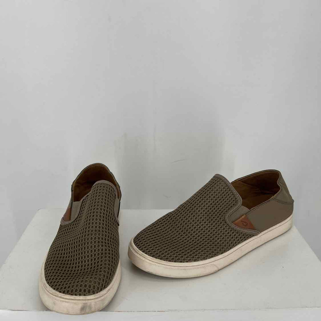 Olu Kai Women Size 10 Taupe Sneakers