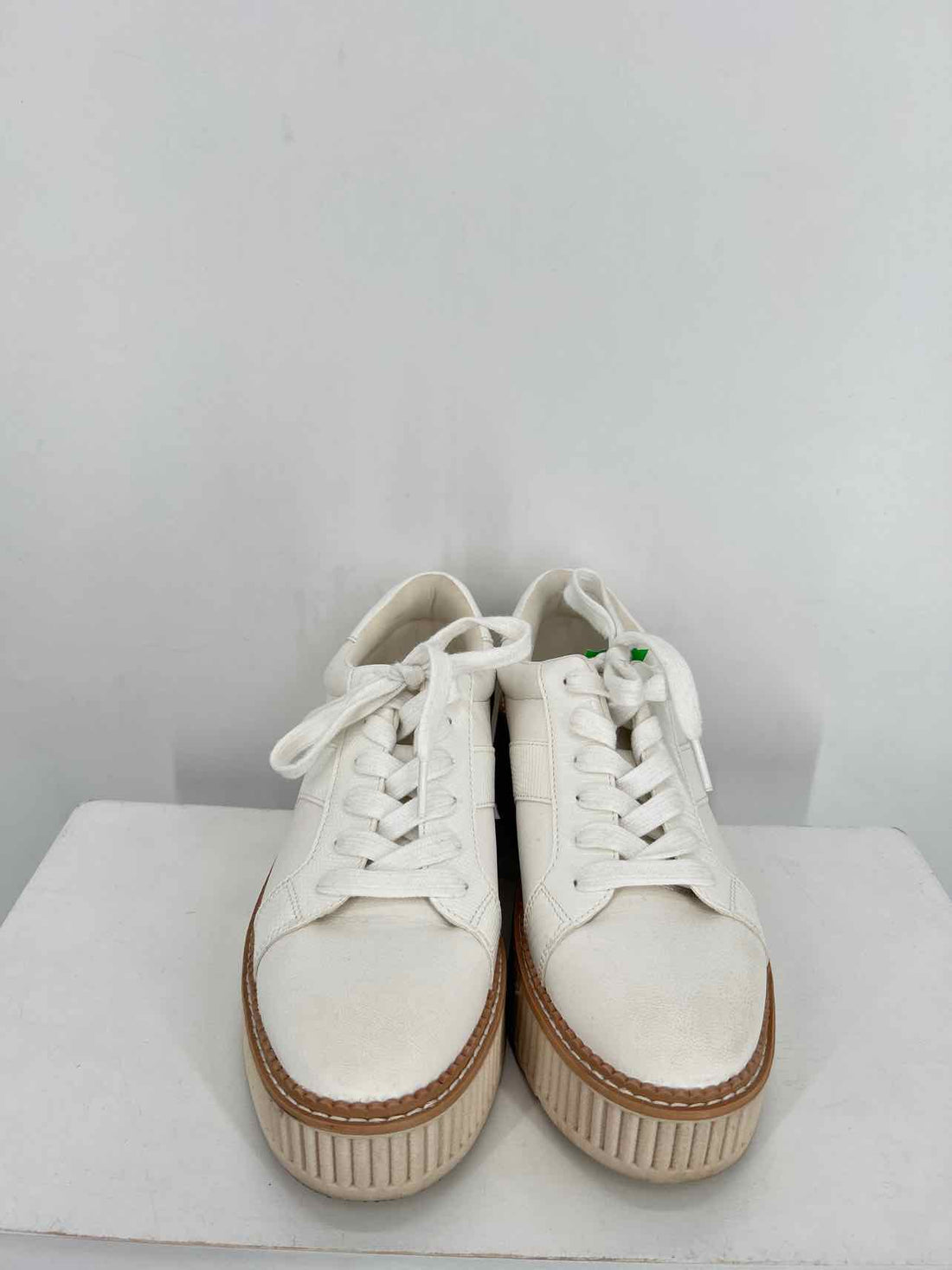 Dolce Vita Women Size 9 White Sneakers