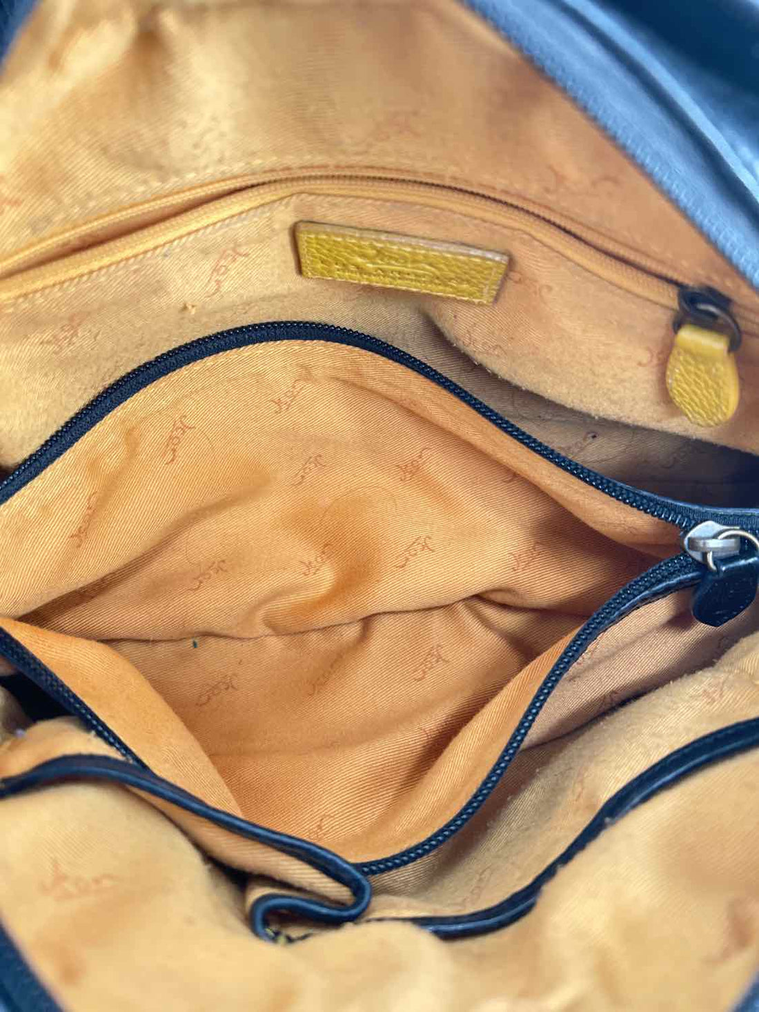 Jeon Black As Is Tote