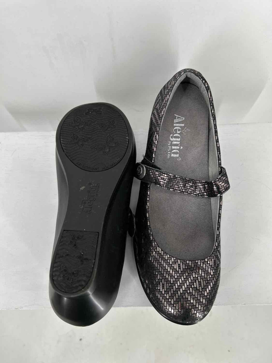Alegria Women Size 8.5 Gunmetal Wedges
